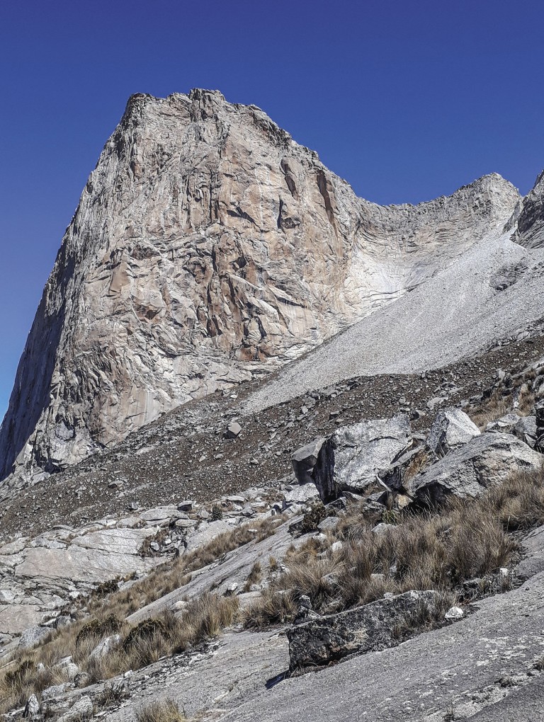 Andar Extremo La Esfinge, Perú