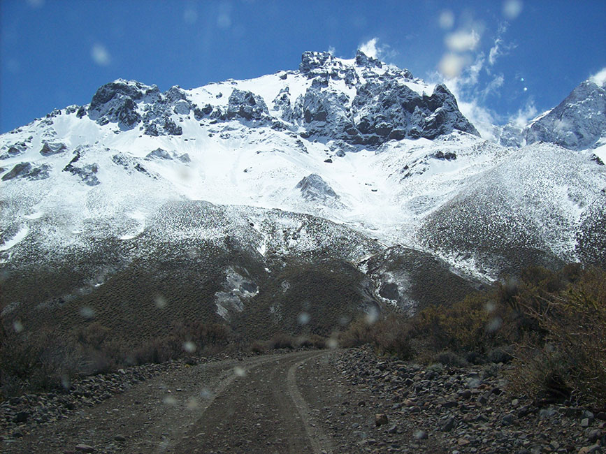 Cerro Sosneado desde la ruta hacia el Hotel abondonado